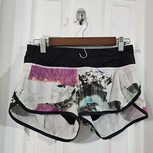 Lululemon Shorts  Speed Up Running Abstract Pattern
